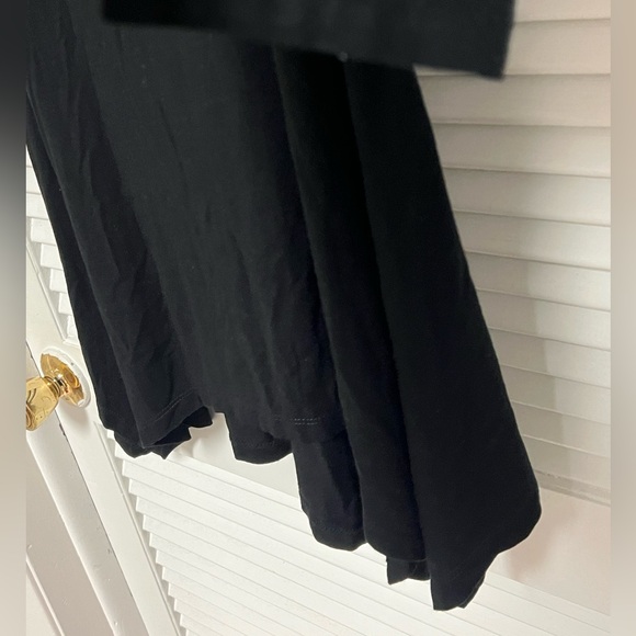 Alembika Top w/ handkerchief sides, 3/4 length sleeves, one collar neckline GUC! - Picture 11 of 14